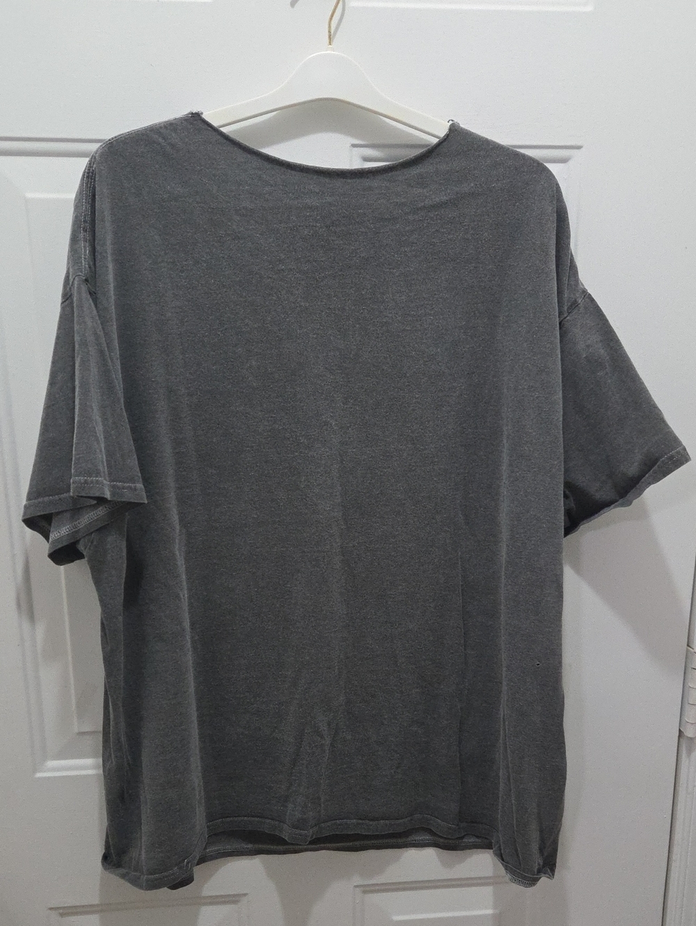 Vintage Queen Official Merch Heather Charcoal Band Tee with Pink&Yellow Print XL - Picture 3 of 3